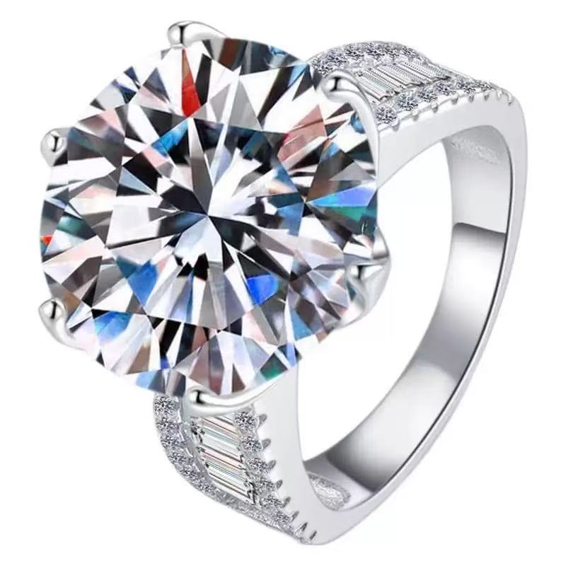 10 Carat Round Cut Moissanite Ring  925 silver